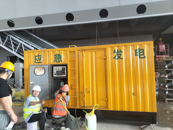 彭水怎样判断空气滤清器是否需要更换？